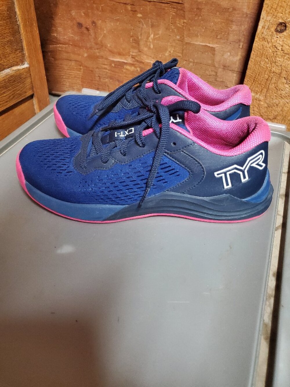 TYR CXT-1 Trainer shoes in the navy and pink colorway